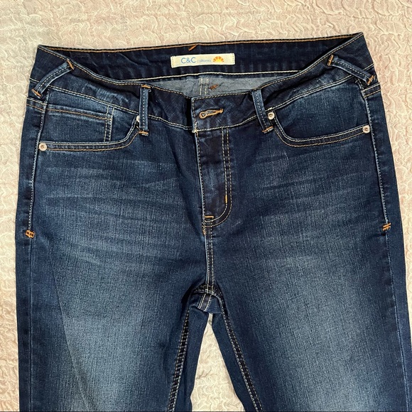 ☀️☀️☀️ 4/$20 C & C California Clothing boot cut jeans! - Picture 3 of 4